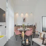 Piccola Lotus By Rent Apartmán
